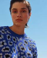 pull leopard femme felice bleu royal detail encolure-allrich