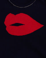 bouche rouge sur fond noir en maille intarsia-allrich