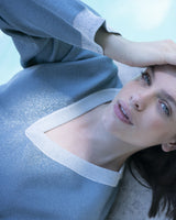 allrich pull stella en bleu brillant metallique coton blanc vu sur vol v